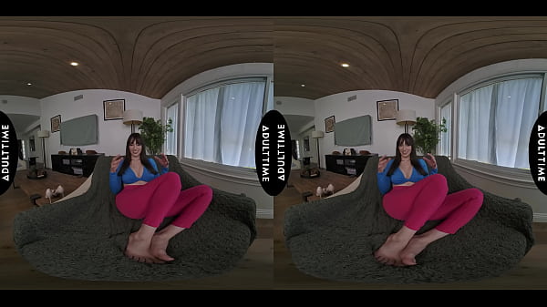 UP CLOSE VR - You Enjoy Watching MILF Lexi Luna's HUGE Tits Bouncing While She's Riding You POV