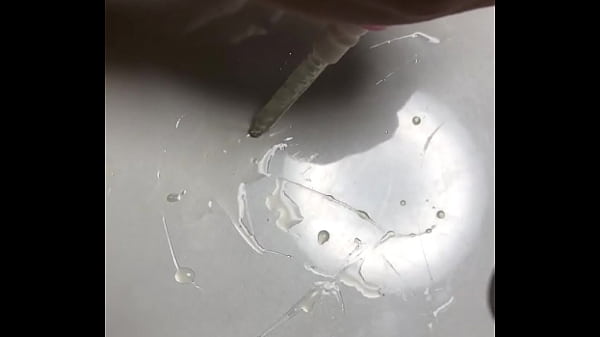 Injection De Sperme Personnes Qui Soufflent Spécialement