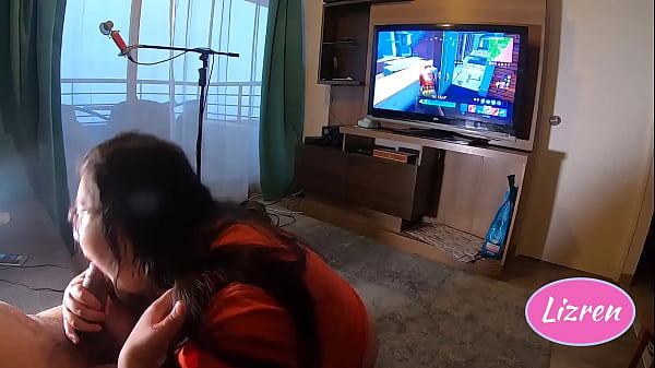 Download Video - Se la chupo mientras gana en el Fornite&excl;