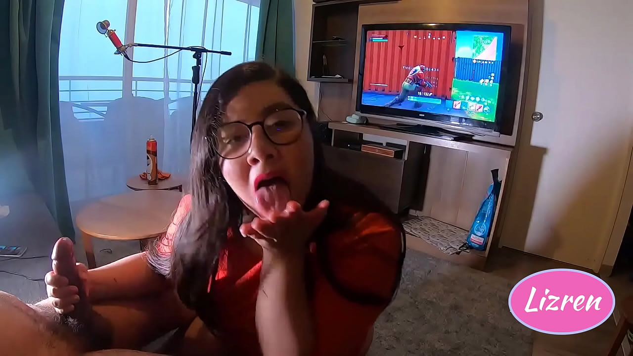 Se la chupo mientras gana en el Fornite!
                    games chile chilena kawaii mamon juegos fornite lizren muchos negros