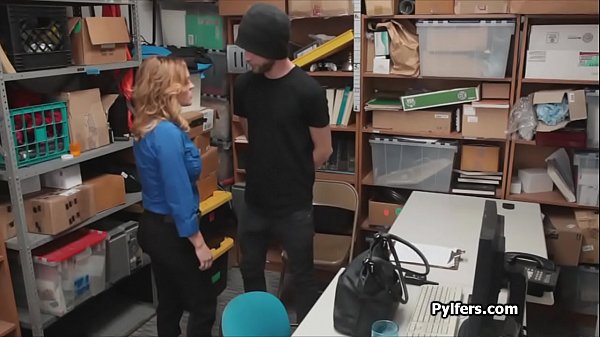 thumb lucky thief fucks horny milf security guard