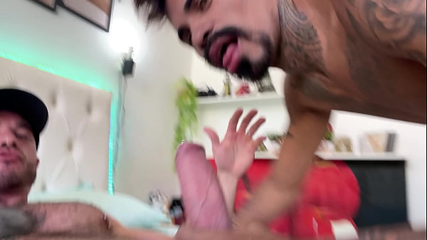 O ARGENTINO DOTADO SOCOU SEU CARALHO DENTRO DO ...