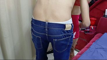 Mi primo vino a visitarme, le di mi coño muy bien.
                   Mi primo vino a visitarme, le di mi coño muy bien. muchos negros