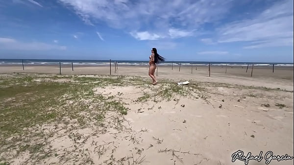 I found a hottie on the beach and fucked the naughty Drii Cordeiro's pussy nice and hard