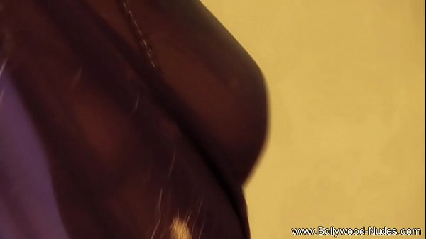 Sexy MILF Babe From Exotic India