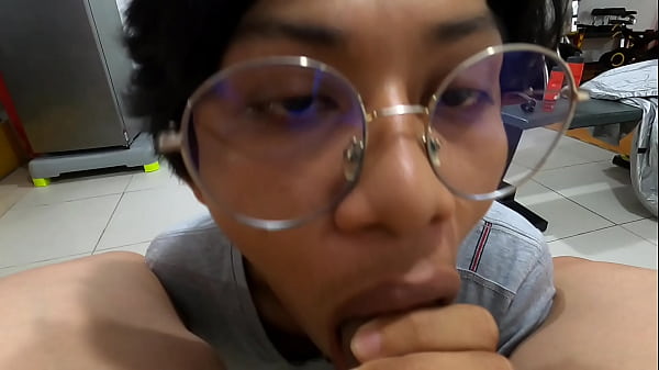 Download Video - Delicioso sexo oral de chico gay a su novio maduro