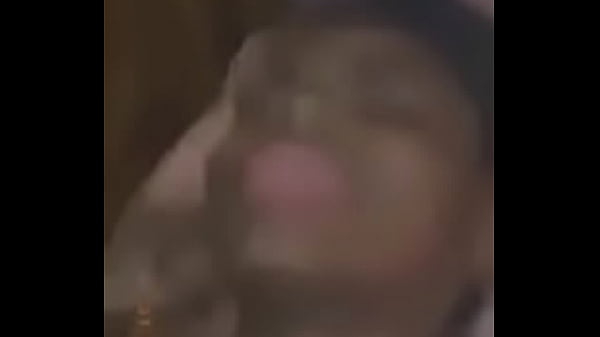 Wambui Jeune Femme Kenyane Baisée Durement Par Un Voisin