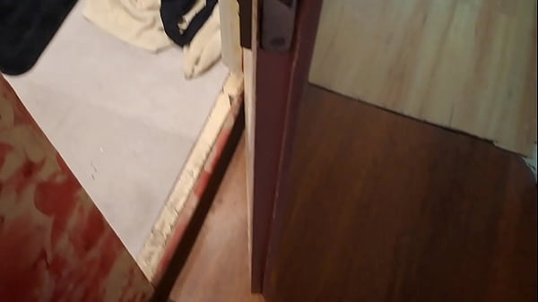 Spying for my teen step sister and jerking off. Hope she's don't notice me. Want to cum in she's pussy someday
