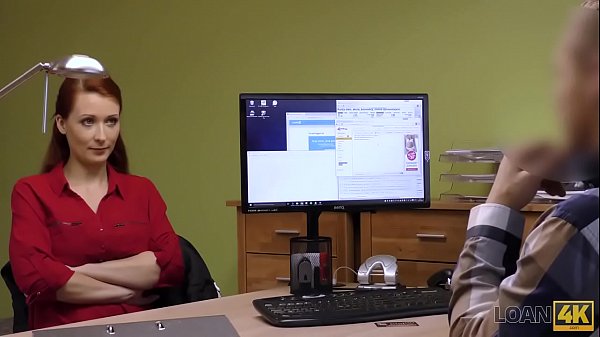 Download Video - LOAN4K&period; Tetas cautivadoras para el gerente de cr&eacute;dito