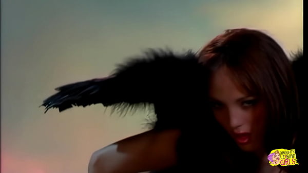 A cosplaying brunette dark angel finds a girl to deflower with her fingers and tongue