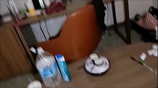 Me hizo reventar 4 nueces una y otra vez
                   Me hizo reventar 4 nueces una y otra vez muchos negros