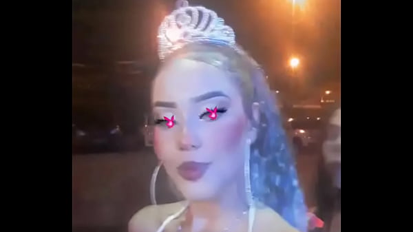  Gostosa Peituda