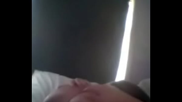 thumb busty