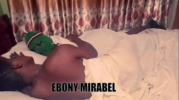 Hot ebony feel honey in the night but she don't know how to deal with it