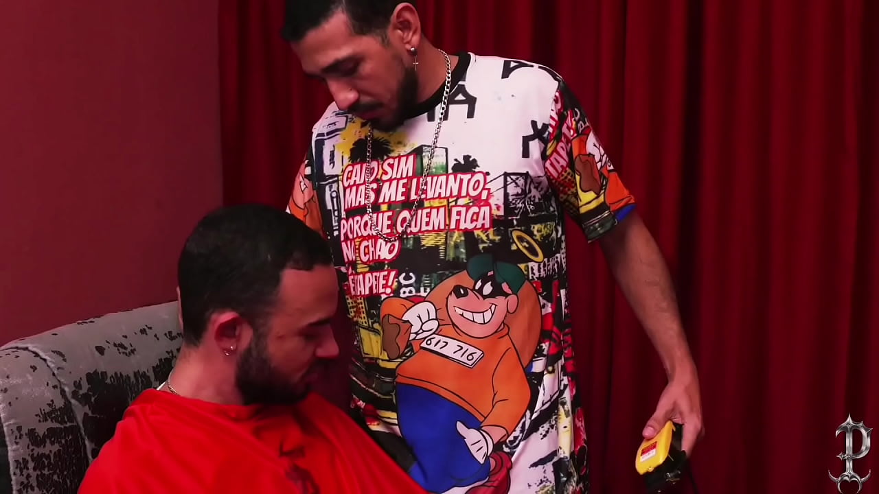 Vista previa - Episodio 2 de Profanus Barber Shop: Dos por uno (COMPLETO EN TRANSPARENTE Y ROJO)
                     chubby brazil gay bareback daddy bear big cock big butt big booty fat ass gay blowjob super sized young man white skin fuck buddies fat fetish raw gay voluptous body muchos negros