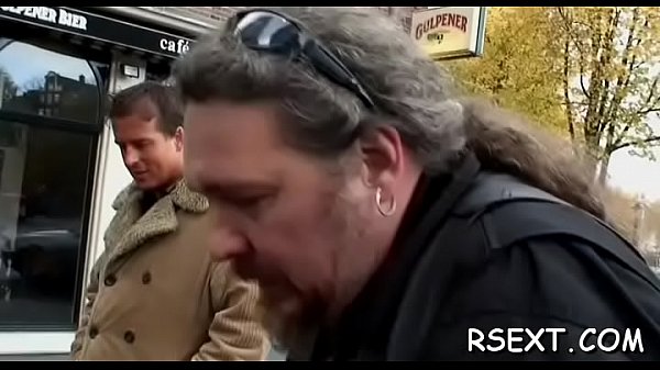 Stud makes a visit to hooker