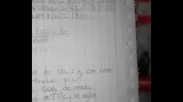 LE DICEN BURRO Y NO POR MENSO chico le da duro a sus problemas de física