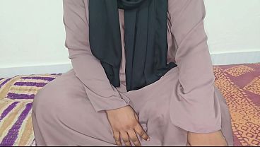 وجدت والدة صديقي الجميلة وحدها في المنزل ومارست الجنس معها  Xv_11_t