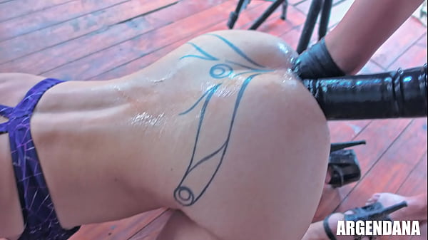 thumb elbow deep anal queen