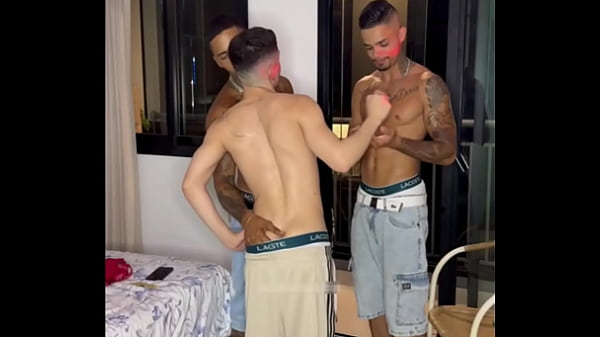 FUDENDO O PLAYBOY NA SACADA.