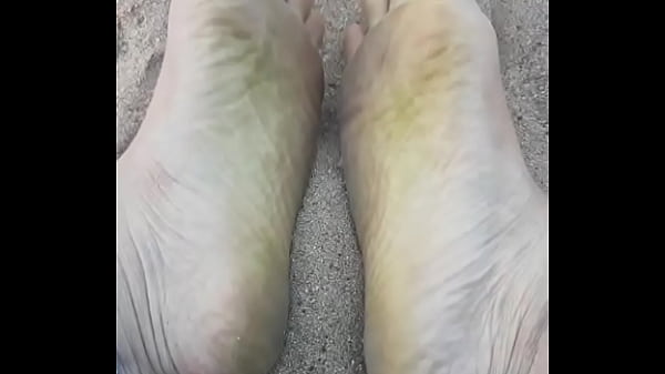 Feet in the sand #sensory #barefeet #footfetish #modeling #nature 61 sec