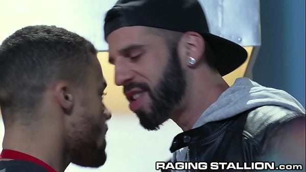 Download Video - Baker Bitch Gives Up His Hole To Tatted Hunk - RagingStallion