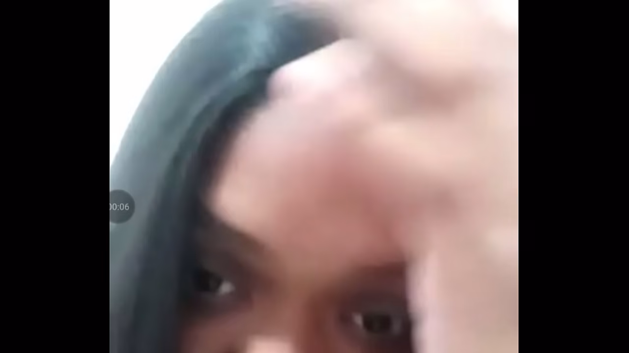 Morena gostosa com macho