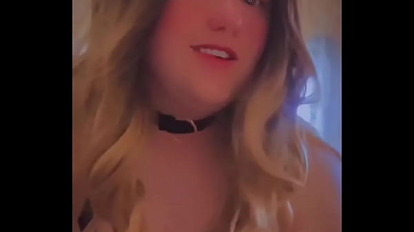 Melzinha se exibindo para seus admiradores