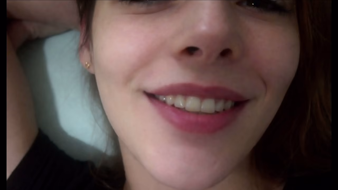 Novinha e branquinha faz sexo anal sujo e selvagem sem camisinha! POV Amador