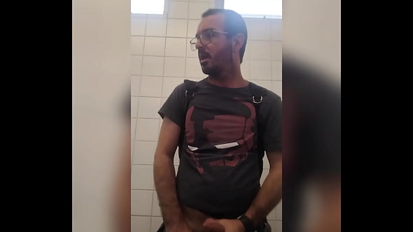 Download Video - Professor Dotadu pelado no parque