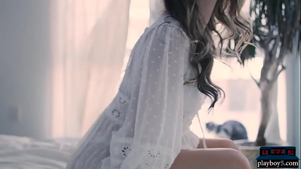 Download Video - Latina teen pornstar babe Alina Lopez solo and posing