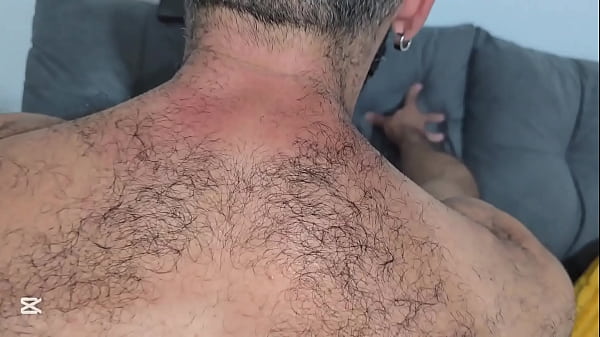 Sentei no coroa dotado at&eacute; gozar (parte 1)