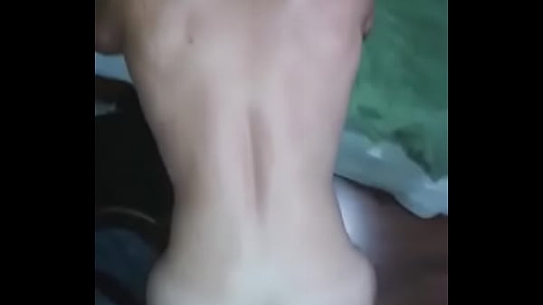 Branquinho gostoso levando pica  