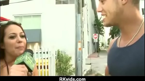 Amateur has sex for some quick cash 27