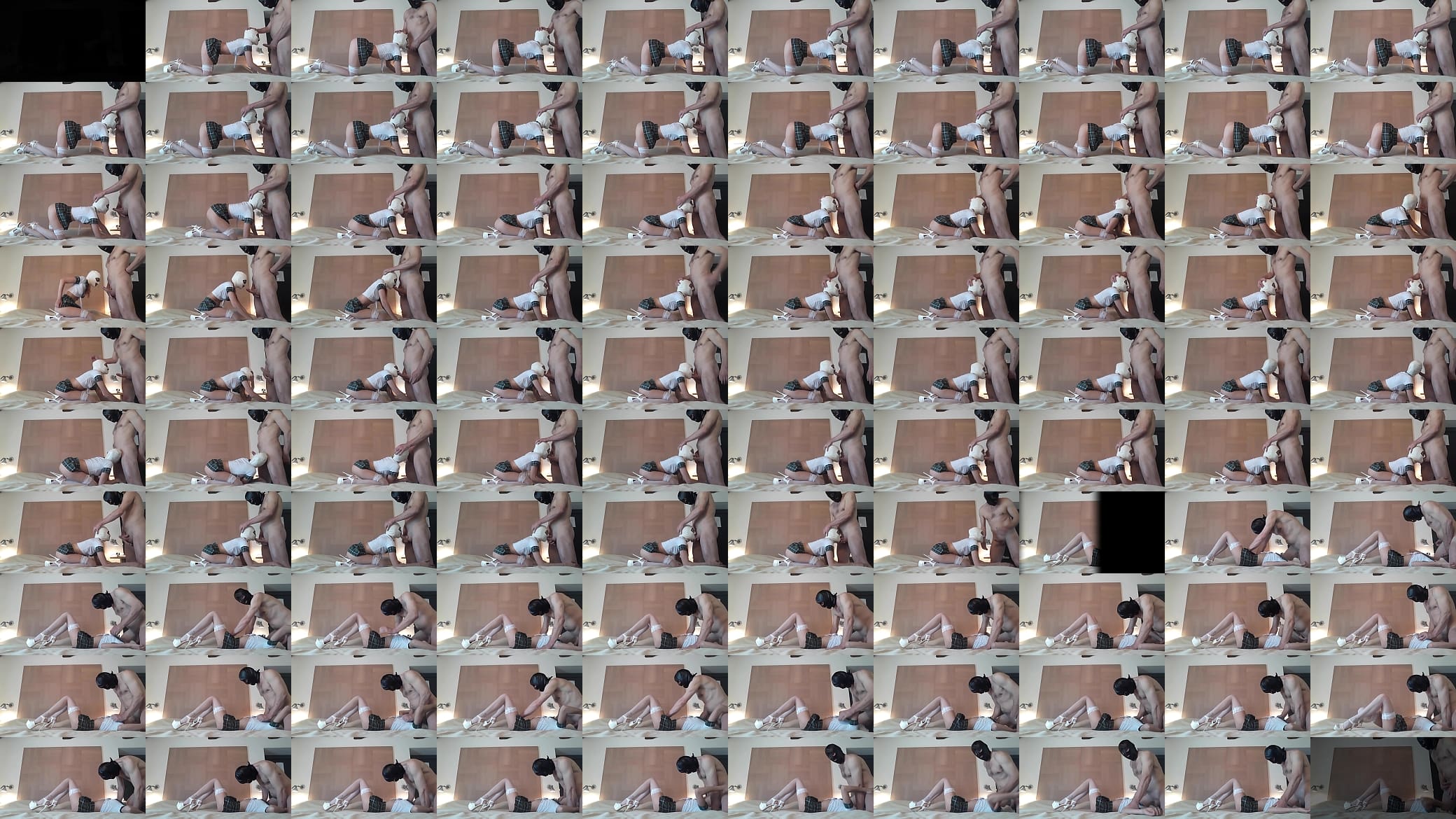 In an hotel bed Laura is wearing a student dress with high heels, blowjob a massive cock 预览图