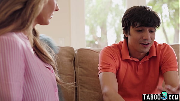 Stepson wants to get his petite blonde MILF stepmothers Pristine Edge pussy