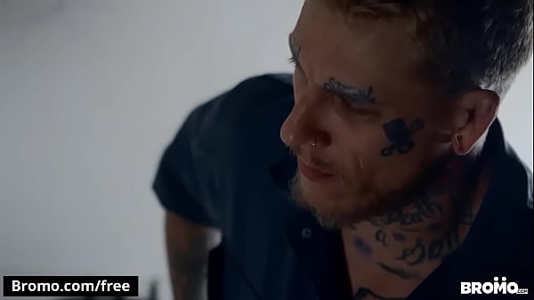 Urinal Sex With Two Male Tattooed Hunks In The Public Toilet - BROMO