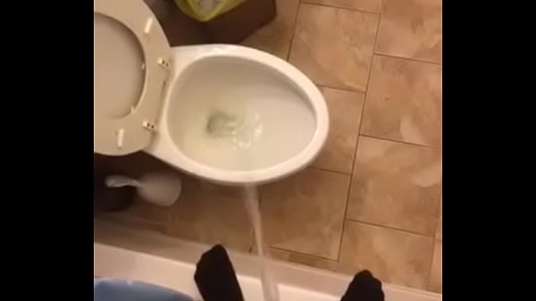 thumb pissing