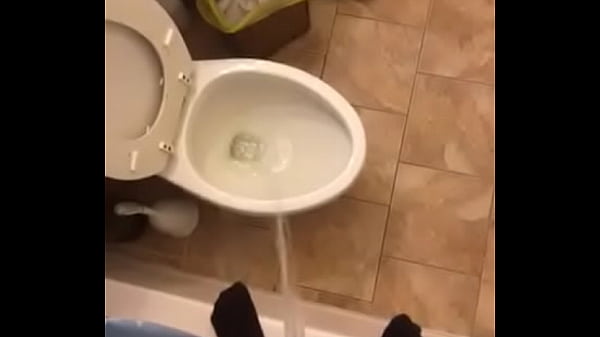 thumb pissing
