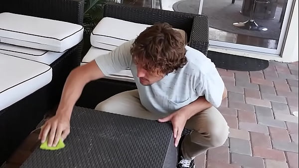 Bossy Milf Melissa Lynn Seduces Her Worker And Lets Him Fill Her Mouth With Cum