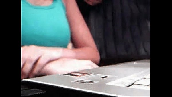 Download Video - Novinha gostosa chupa e mete na cam Young brazilian couple suck and fuck