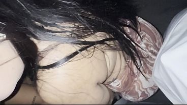 Levei a esposa do meu melhor amigo pra cabine da lancha e transamos at&eacute; ela beber meu leite todo