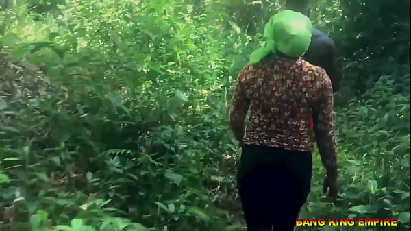 Wild Christmas Ritual Caught On Camera At The Stream - Full Length On XV Red