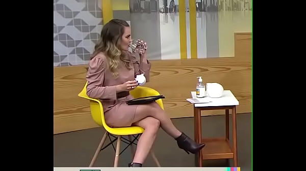 Regiane tapias bem sexy de saia 05 05 21 parte 02 safada puta vagabunda sexy tarada sensacional oral anal sexo cachorra loira morena programa tesuda peitao rabao delicia brasileira piranha mulata nega