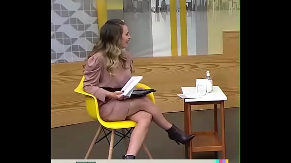 Regiane Tapias - Manha Magazine - Bem Sexy de Skirt (05.05.21) (Part 02)