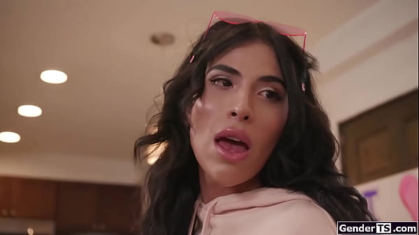 Busty shemale Avery Lust anal practicing on tgirl roommate