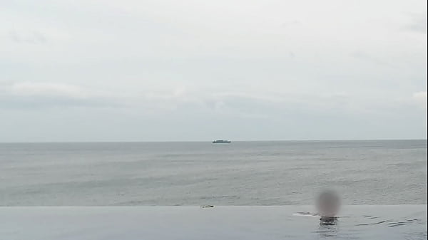 Infinity pool