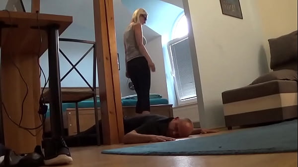 thumb trampling