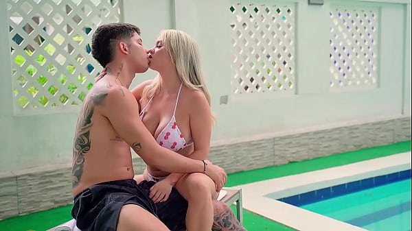 Download Video - Hago un trio con mi novio y su hermano