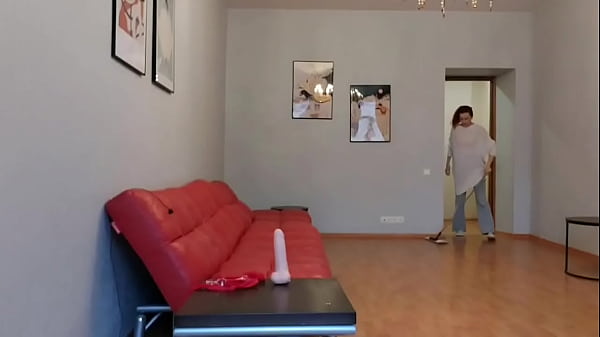 Gentle oil massage for Russian Mistress SugarNadya and fingering